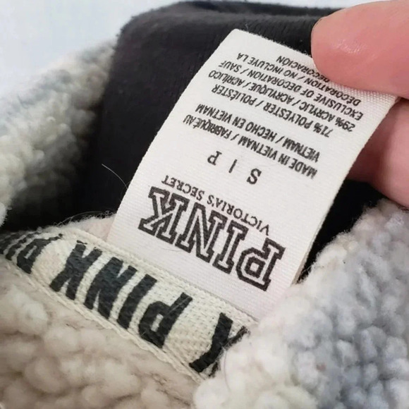 LPINK BY VICTORIA’S Secret Fluffy Pullover Small - Picture 2 of 6